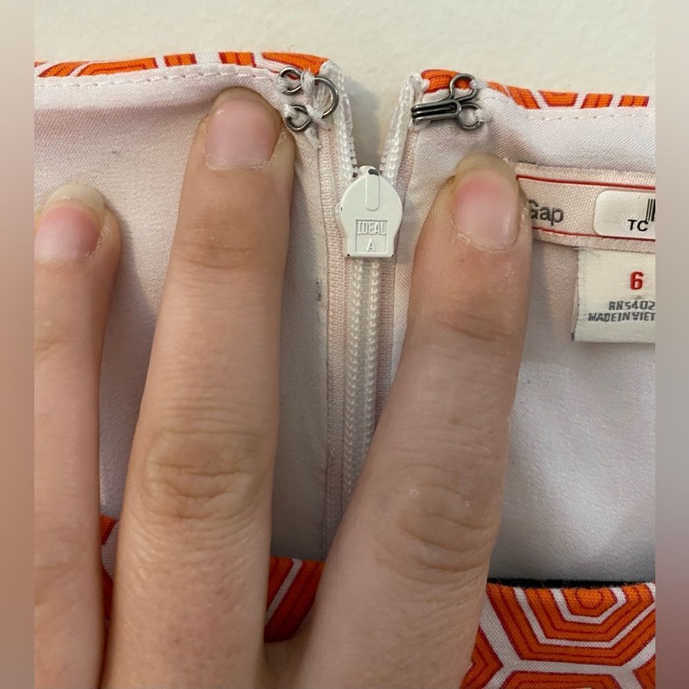 Gap, Orange and White, Geometric Patterned, Sleeveless Midi Dress, Size 6 - Picture 2 of 10